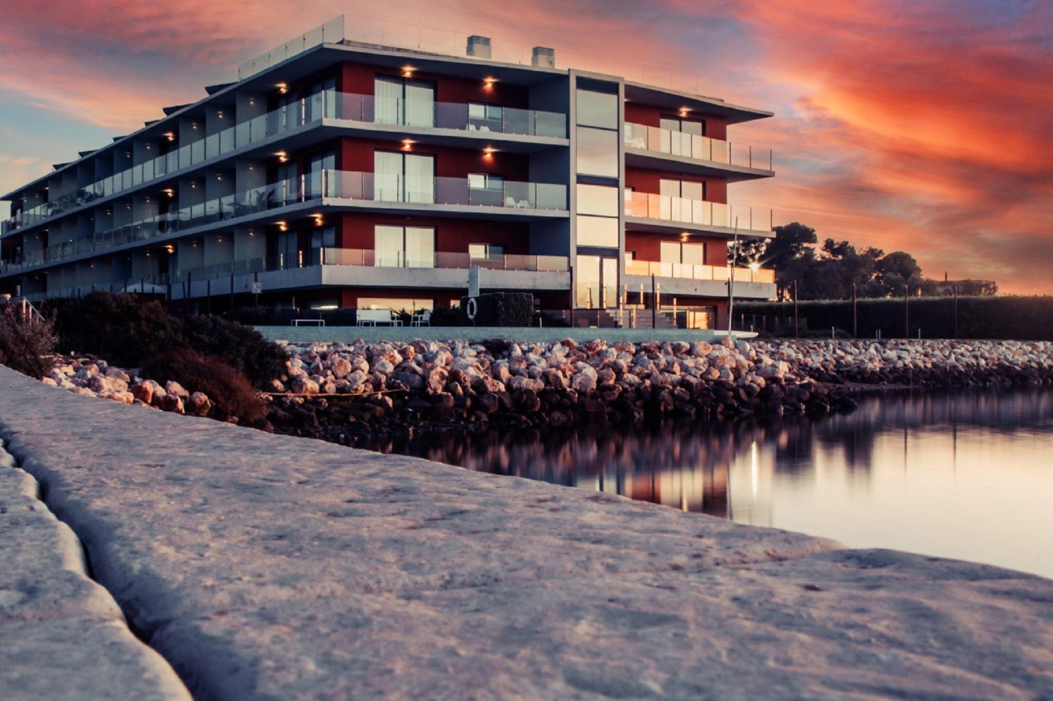 Agua Hotels Riverside Ferragudo  Exterior photo